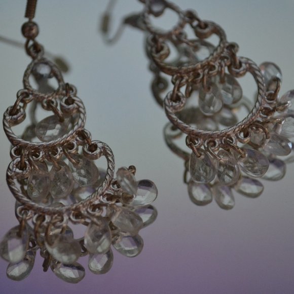 ✨ FREE ✨ Faux Diamond Dangle Earrings - Picture 3 of 3